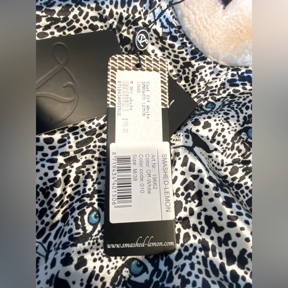 Smashed Lemon cozy Fleece Over Coat with Satin Cheetah Print interior - Picture 10 of 15